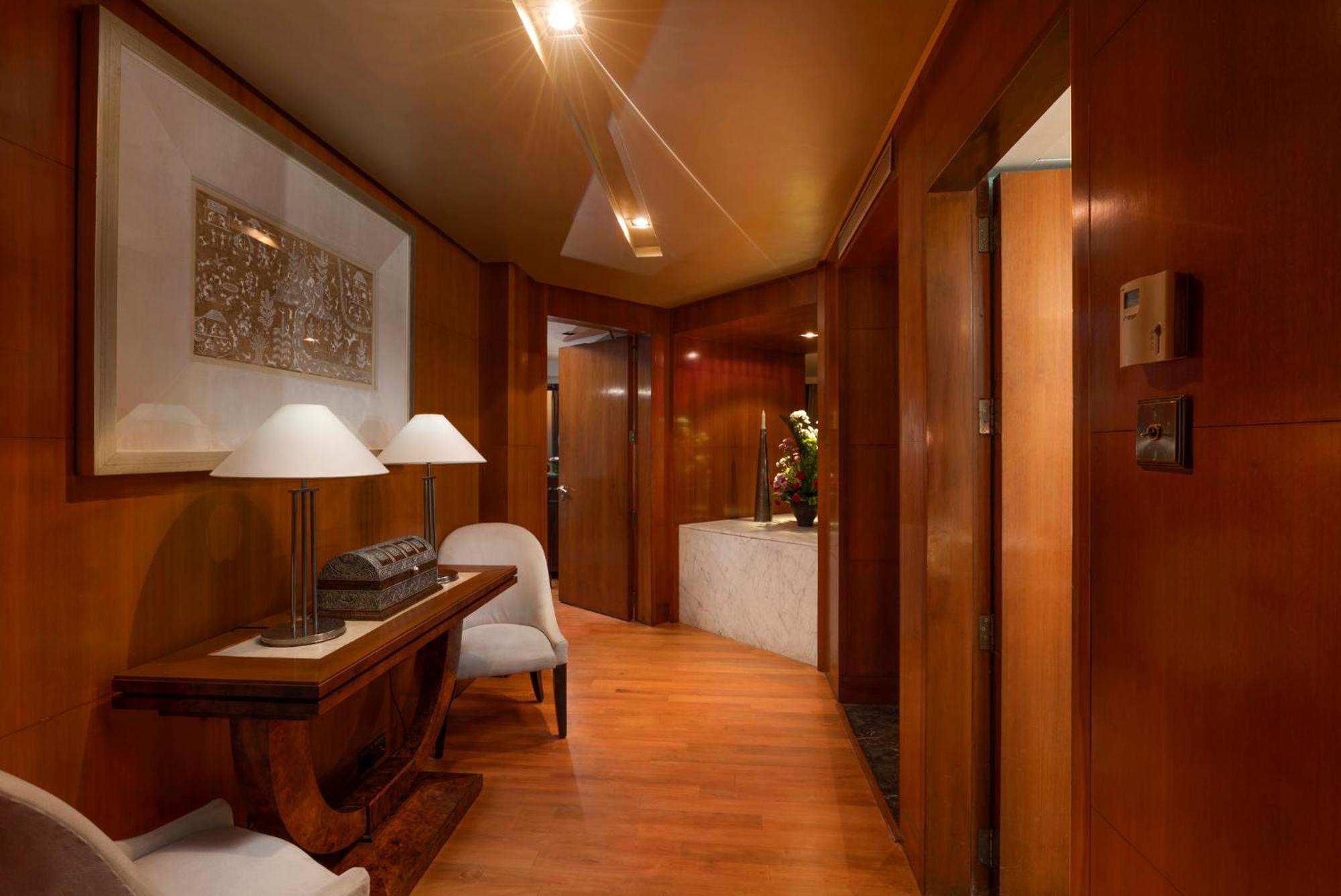 Hotel Intercontinental Marine Drive Mumbai By Ihg Exterior foto